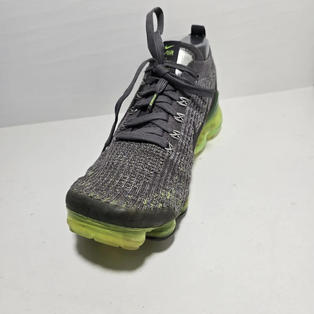 Nike VaporMax Flyknit Men's Gray and Green Running Shoes size 11 - Picture 14 of 16